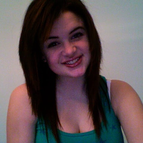 Allison Robbins Photo 15