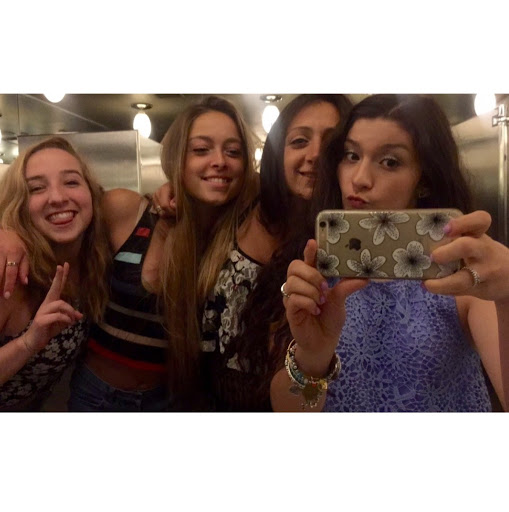 Natalie Dunn Photo 26