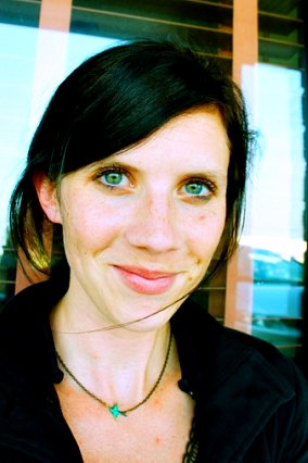 Sara Walker Photo 38