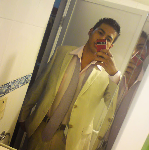 Jonathan Meza Photo 7