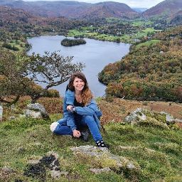 Lauren Groves Photo 16