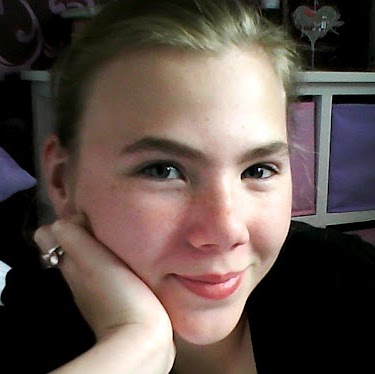 Alice Ireland Photo 10