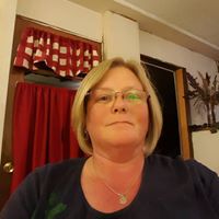 Tracey Lyons Photo 21