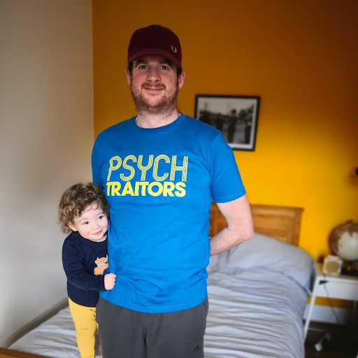 Luke Anderson Photo 22