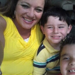 Tina Thomas Photo 15
