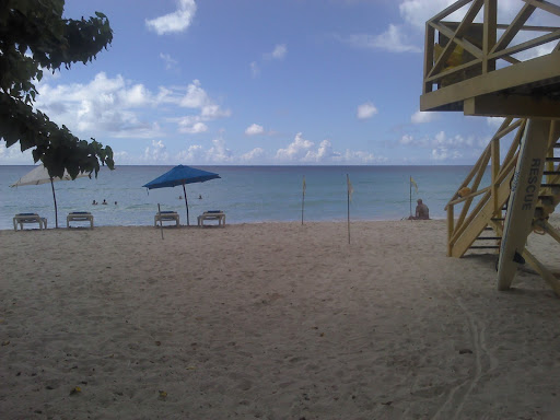 Rosie Robinson Photo 14