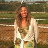 Elizabeth Allen Photo 10