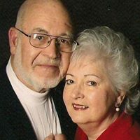 Becky Robbins Photo 20
