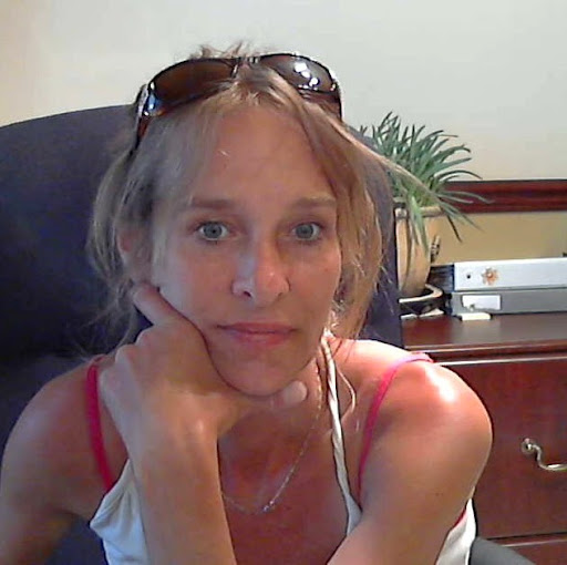 Julie Couture Photo 16