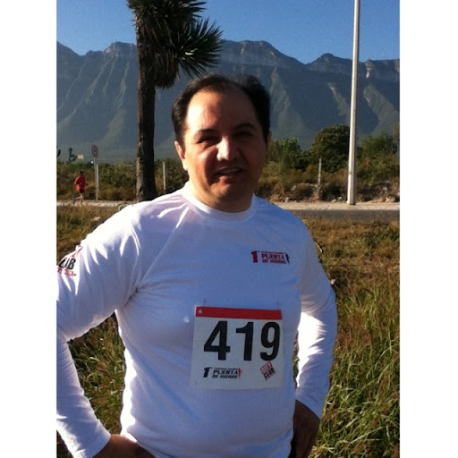 Roberto Ramirez Photo 12