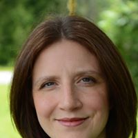 Michelle Carriere Photo 9