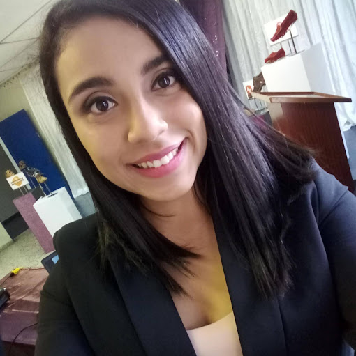 Valeria Salinas Photo 7