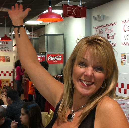 Debra Lindquist Photo 7