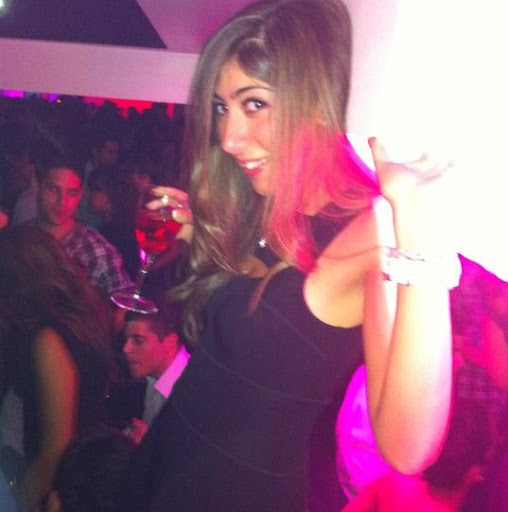 Raquel Abraham Photo 13
