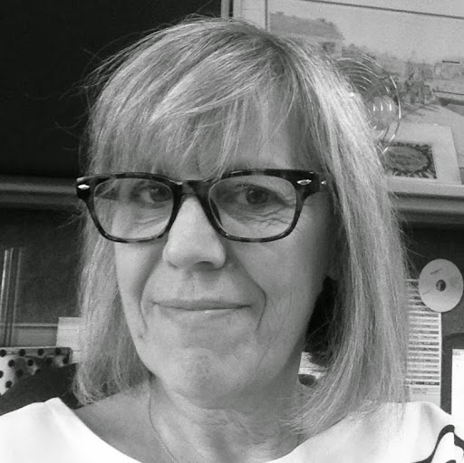 Suzanne Perry Photo 43