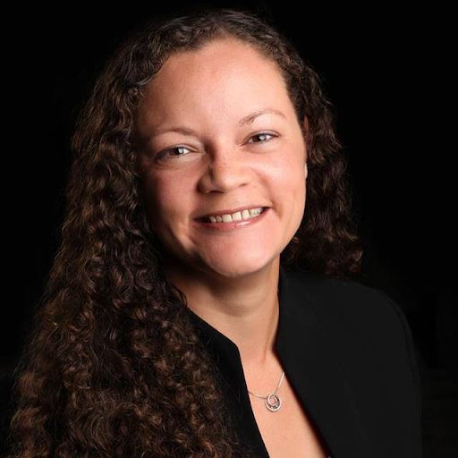 Robyn Wallace Photo 9