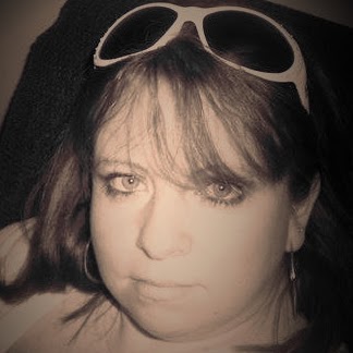 Angela Wolfe Photo 23