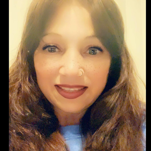 Silvia Flores Photo 15