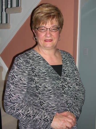 Betty Anderson Photo 31