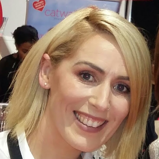 Julie Gregg Photo 27