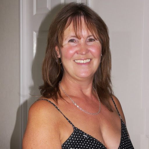 Christine Vickers Photo 4