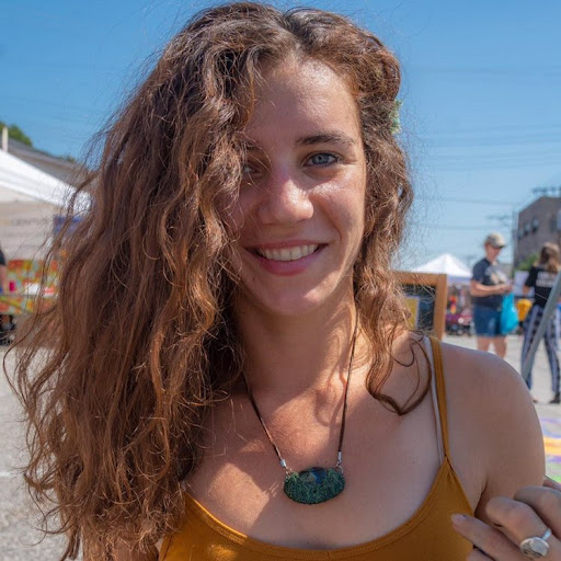 Danielle Johnson Photo 11