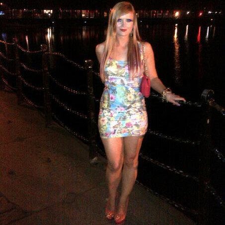 Julia Vale Photo 12