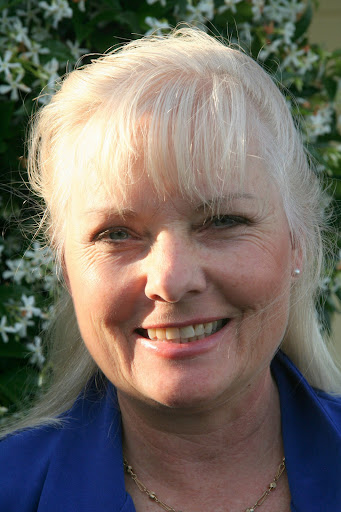 Jeannie Collins Photo 12