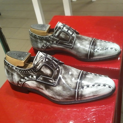 Allison Peters Photo 20