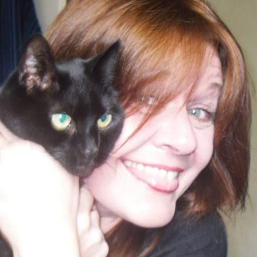 Alexandra Roberts Photo 21