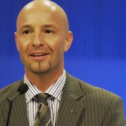 Michael Schiefer Photo 13