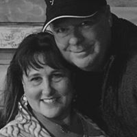 Julie Hodges Photo 16