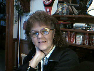 Beverly Lee Photo 17