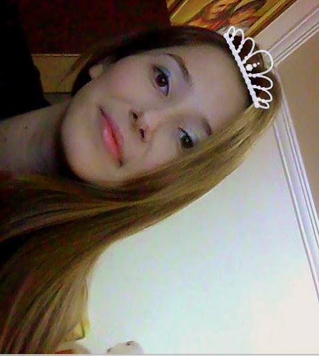 Amanda Milan Photo 20