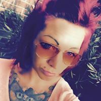 Sarah Engelking Photo 5