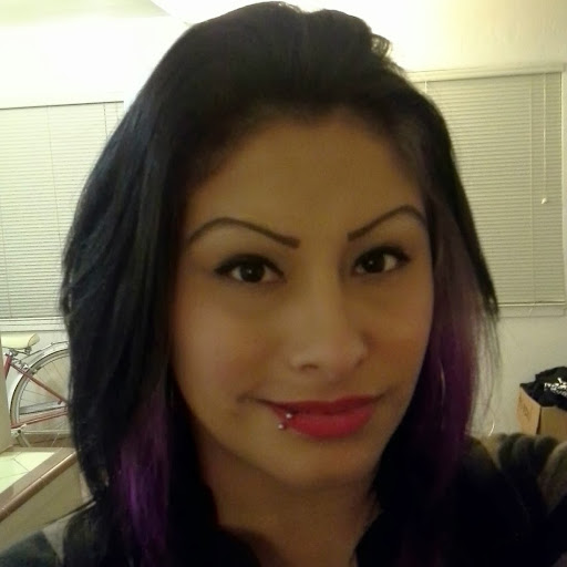 Lissette Bustamante Photo 14