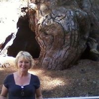 Julie Mullis Photo 6
