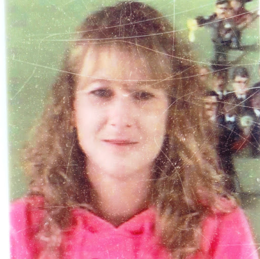 Bobbie Cook Photo 24