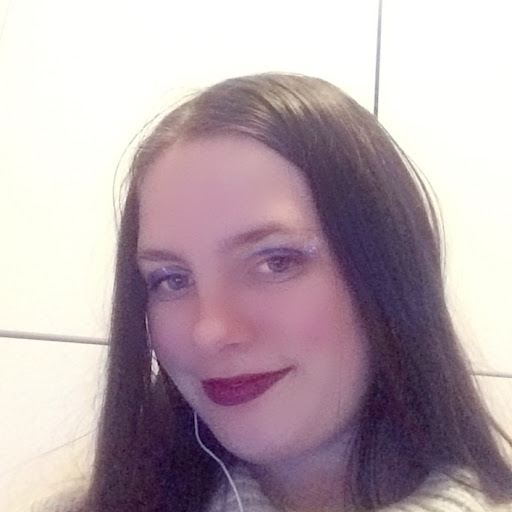 Annie Hopkins Photo 16