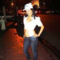 Ada Gomez Photo 15