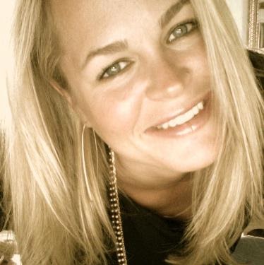 Candice Powers Photo 3