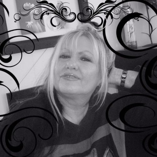 Robin Erickson Photo 33