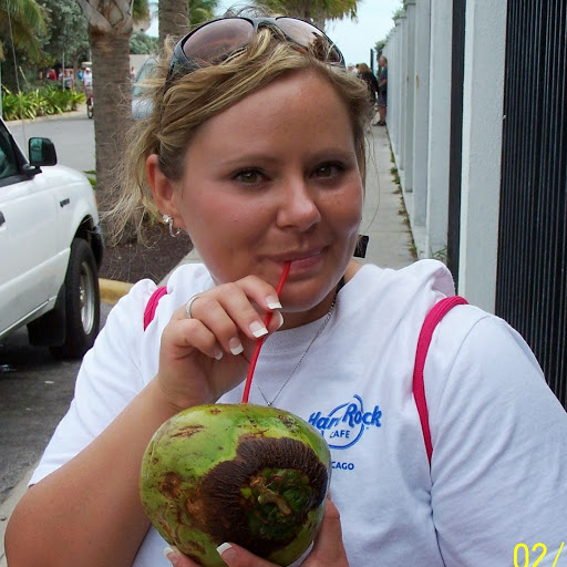 Michelle Fiore Photo 17