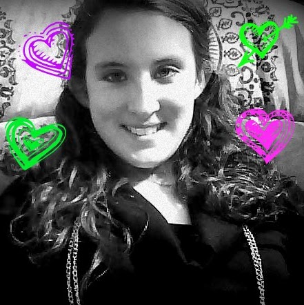 Anna Garrett Photo 14