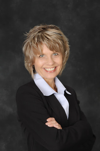 Suzanne Fletcher Photo 6