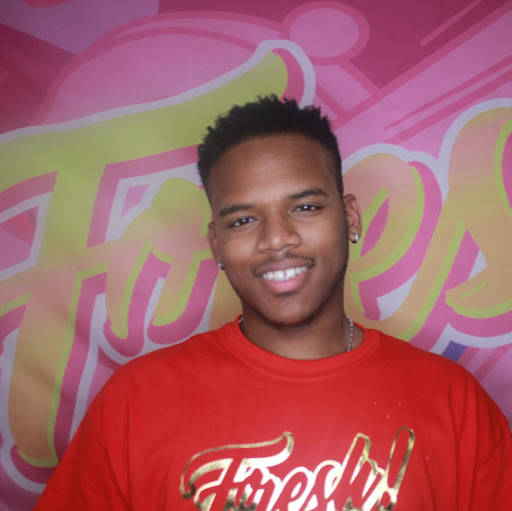 Kris Fields Photo 23