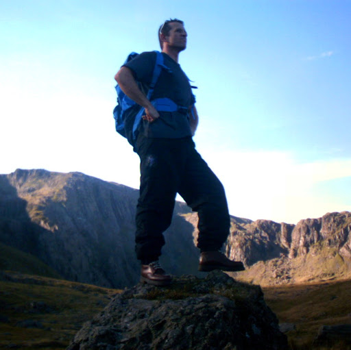 Geoffrey Morgan Photo 29