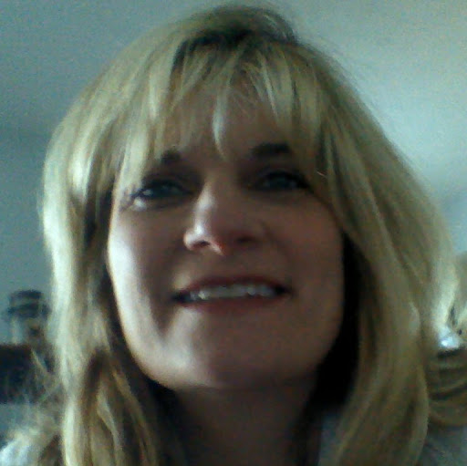 Leah Wright Photo 15