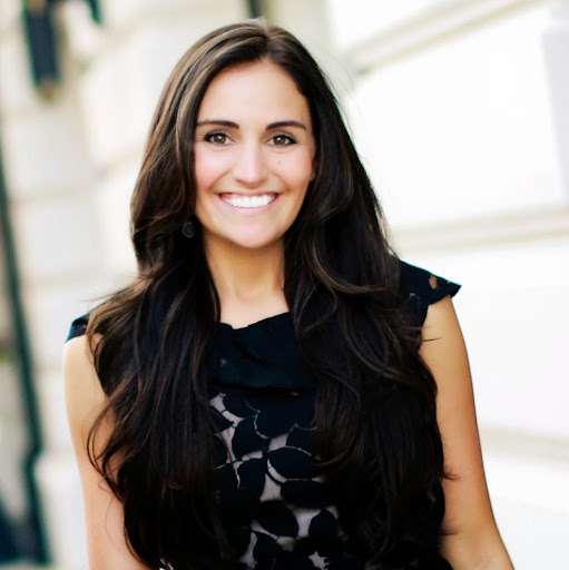 Stephanie Dixon Photo 12