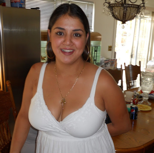 Mia Mitchell Photo 26